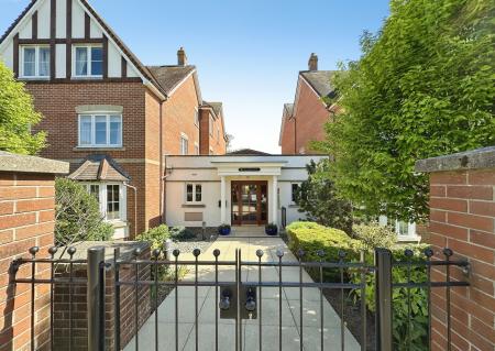 1 bedroom Retirement property for sale in Salterton Road, Exmouth, EX8