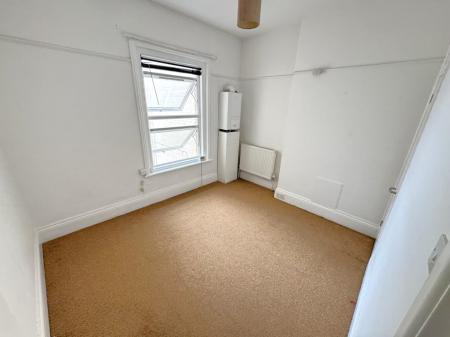 2 bedroom Flat to let in St Andrews Road, Exmouth, EX8
