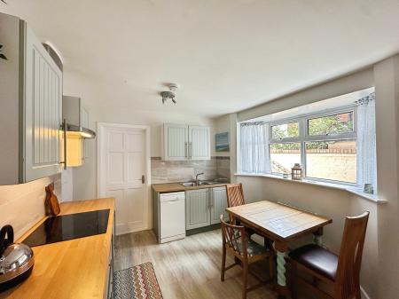 1 bedroom Flat to let in Alston Terrace, Exmouth, EX8