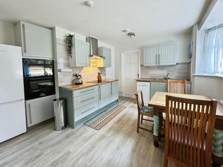 1 bedroom Flat to let in Alston Terrace, Exmouth, EX8
