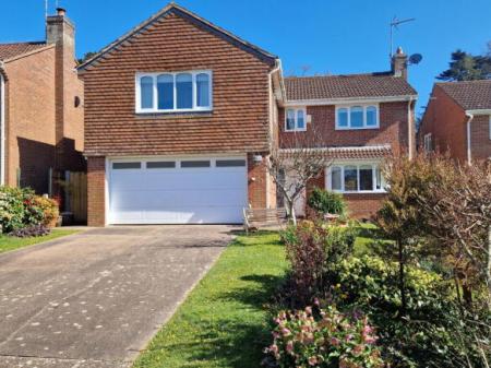 4 bedroom Detached house for sale in Canterbury Way, Exmouth, EX8