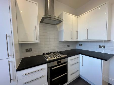 2 bedroom Flat to let in Alexandra Terrace, Exmouth, EX8
