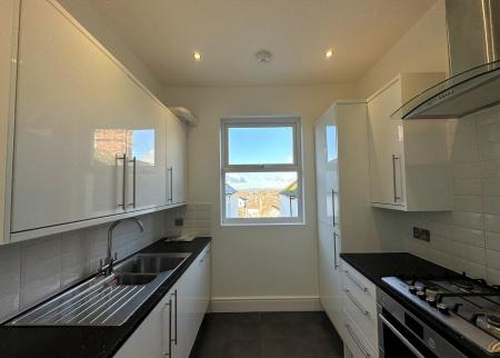 2 bedroom Flat to let in Alexandra Terrace, Exmouth, EX8