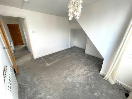 2 bedroom Flat to let in Fore Street, Exmouth, EX8