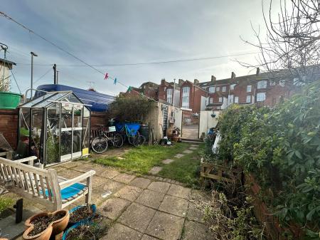 1 bedroom House of Multiple Occupation to let in St Andrews Road, Exmouth, EX8