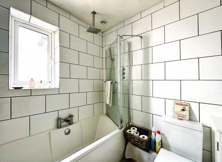 2 bedroom Bungalow for sale in The Marles, Exmouth, EX8