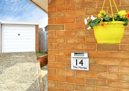 2 bedroom Bungalow for sale in The Marles, Exmouth, EX8