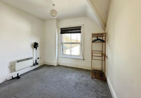 2 bedroom Flat to let in Station Road, Budleigh Salterton, EX9