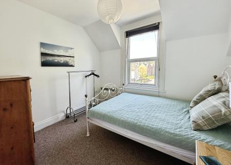 2 bedroom Flat to let in Station Road, Budleigh Salterton, EX9