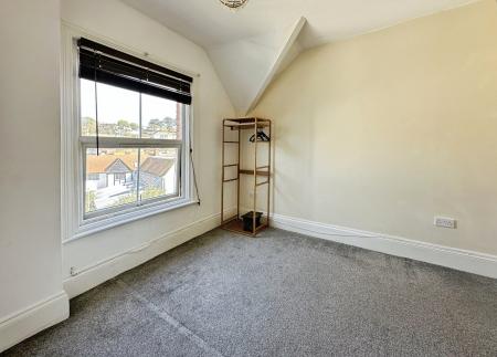 2 bedroom Flat to let in Station Road, Budleigh Salterton, EX9