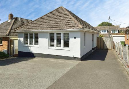 2 bedroom Bungalow for sale in Elmfield Crescent, Exmouth, EX8