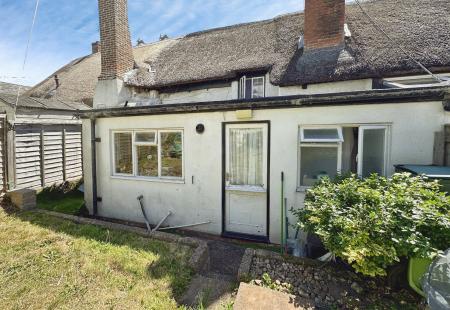 2 bedroom Terraced House to let in Longmeadow Road, Lympstone, EX8