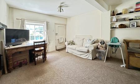 2 bedroom Terraced House to let in Longmeadow Road, Lympstone, EX8