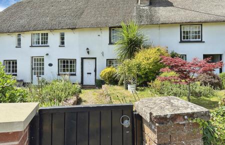 Longmeadow Road, Lympstone, EX8