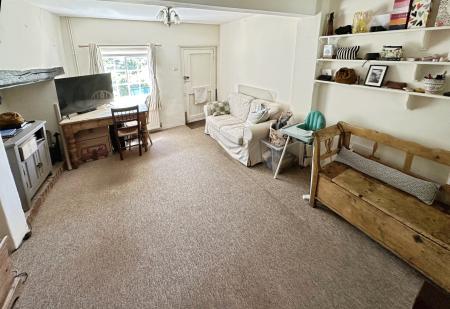 2 bedroom Terraced House to let in Longmeadow Road, Lympstone, EX8