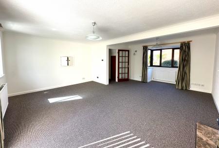 3 bedroom Detached house to let in St Margarets View, Littleham, Exmouth, EX8