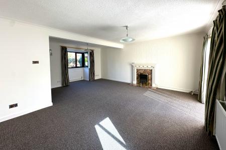 3 bedroom Detached house to let in St Margarets View, Littleham, Exmouth, EX8