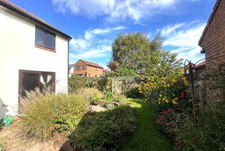 3 bedroom Detached house to let in St Margarets View, Littleham, Exmouth, EX8