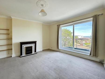 2 bedroom Flat to let in Alexandra Terrace, Exmouth, EX8