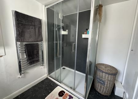 1 bedroom Flat to let in Park Road, Exmouth, EX8