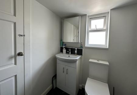1 bedroom Flat to let in Park Road, Exmouth, EX8