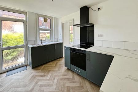 1 bedroom Ground floor maisonette to let in Hulham Road, Exmouth, EX8