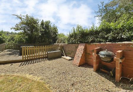 3 bedroom Flat to let in Douglas Avenue, Exmouth, EX8