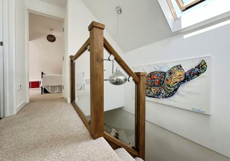 3 bedroom Flat to let in Douglas Avenue, Exmouth, EX8