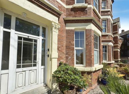 2 bedroom Flat to let in Alston Terrace, Exmouth, EX8