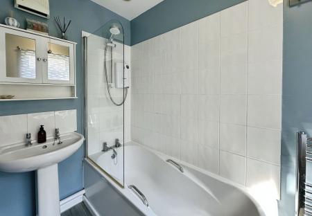 2 bedroom Flat to let in Alston Terrace, Exmouth, EX8