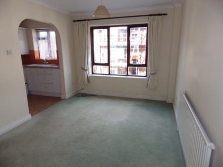 2 bedroom Town house to let in Egremont Road, Exmouth, EX8