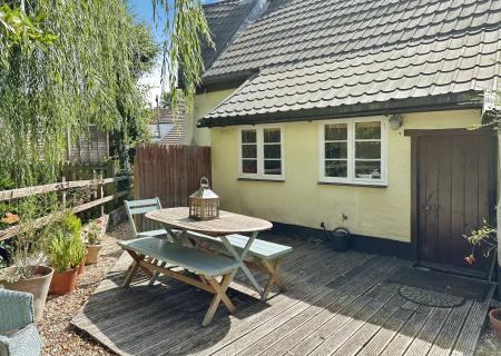 1 bedroom Cottage to let in Church Stile Lane, Woodbury, EX5