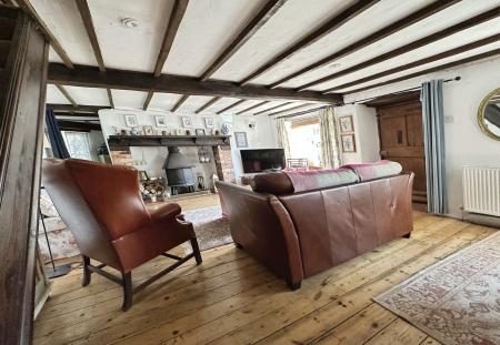 1 bedroom Cottage to let in Church Stile Lane, Woodbury, EX5