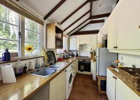 1 bedroom Cottage to let in Church Stile Lane, Woodbury, EX5