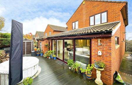 4 bedroom Detached house to let in Bunn Road, Exmouth, EX8