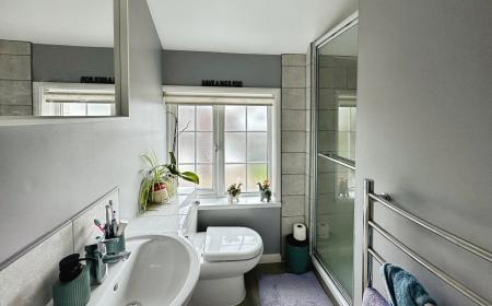 1 bedroom Flat to let in Greenhill Avenue, Exmouth, EX8