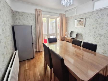 3 bedroom Semi-detached house to let in Lyndhurst Road, Exmouth, EX8
