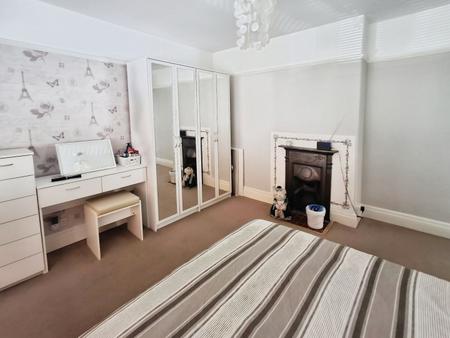 3 bedroom Semi-detached house to let in Lyndhurst Road, Exmouth, EX8
