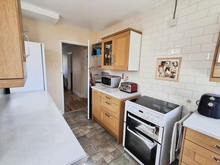 3 bedroom Semi-detached house to let in Lyndhurst Road, Exmouth, EX8