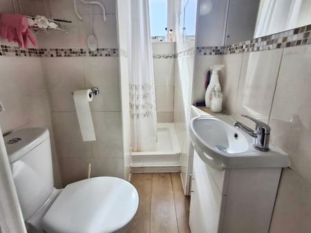 3 bedroom Semi-detached house to let in Lyndhurst Road, Exmouth, EX8