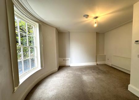 1 bedroom Flat to let in The Strand, Exmouth, EX8