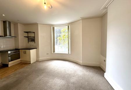1 bedroom Flat to let in The Strand, Exmouth, EX8