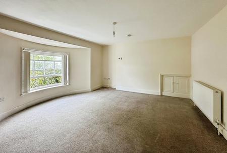 1 bedroom Flat to let in The Strand, Exmouth, EX8