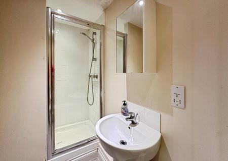 1 bedroom Flat to let in The Strand, Exmouth, EX8