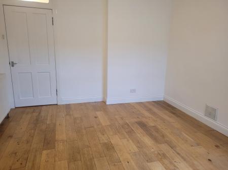 1 bedroom Flat to let in Oswald Street, Falkirk, FK1