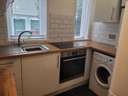 1 bedroom Flat to let in Oswald Street, Falkirk, FK1
