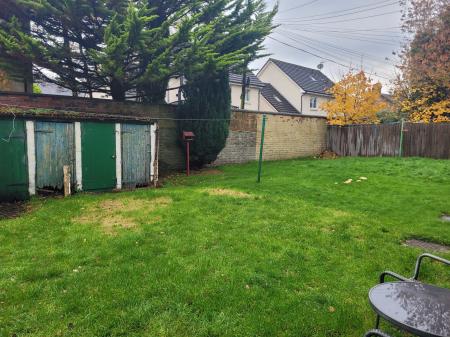 1 bedroom Flat to let in Oswald Street, Falkirk, FK1