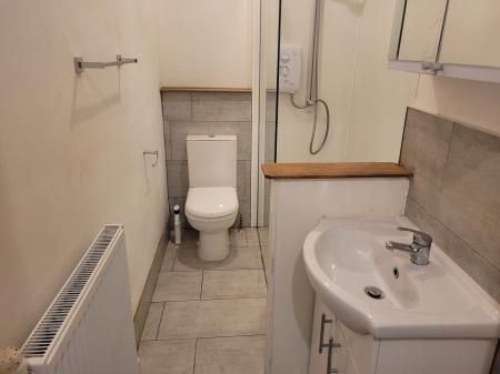 1 bedroom Flat to let in Oswald Street, Falkirk, FK1