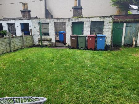 1 bedroom Flat to let in Oswald Street, Falkirk, FK1