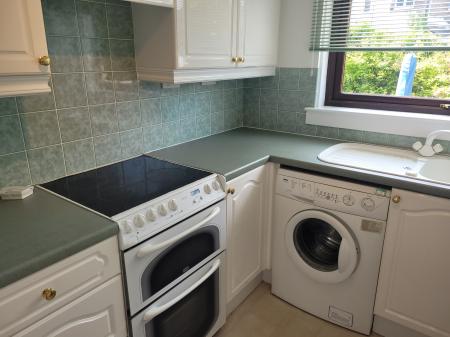 2 bedroom Flat to let in Gartcows Place, Falkirk, FK1